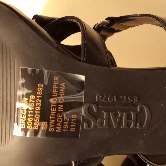 Chaps High Heels. Size 8 - Picture 5 of 9
